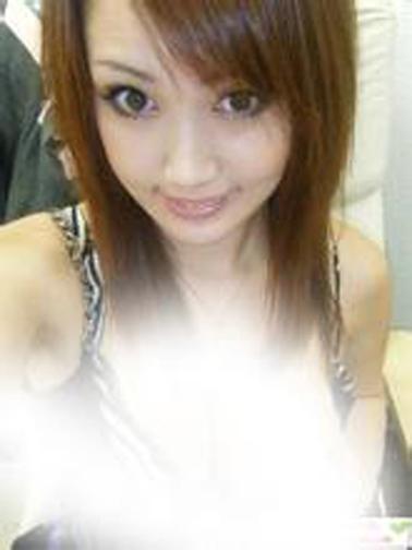 曝奶门事件女主播的爆奶装
